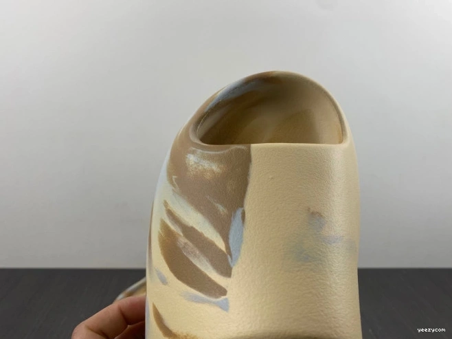 GW1932 Slide Yeezy Adidas 0709